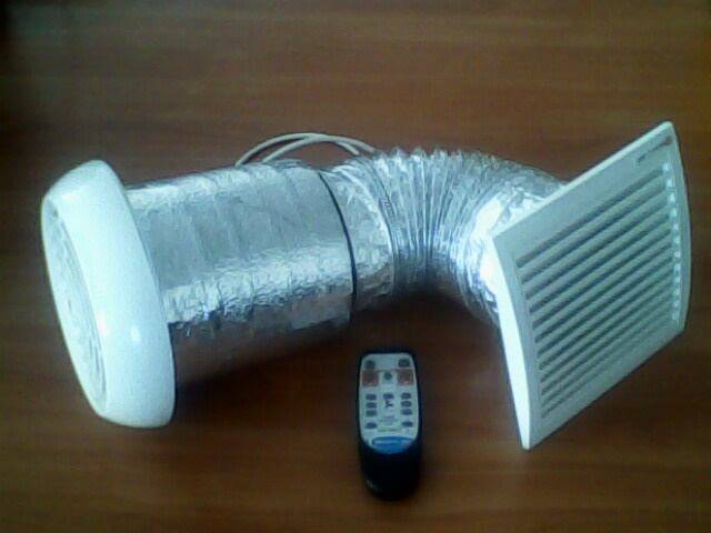 Домашняя вентиляционная система на пульте управления