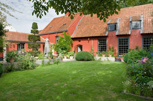 Дом с живописью и интерьером-ребусом Дом с живописью и интерьером-ребусом