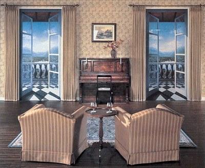 Фальш-окно из зеркал