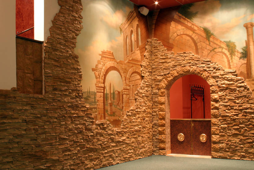 Богатство и роскошь искусственного камня в городской квартире