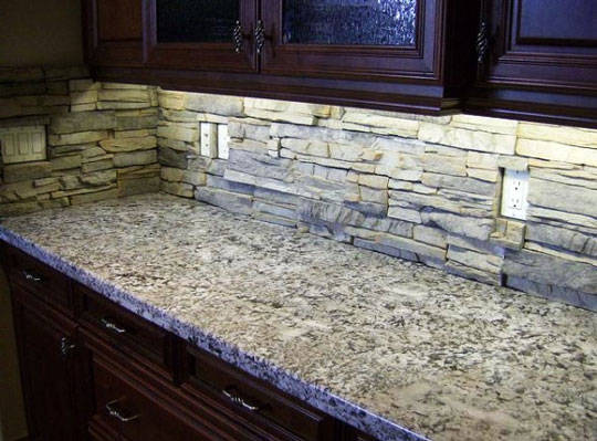 Дикий камень в интерьере уютного дома: фото 4 Дикий камень в интерьере уютного дома: фото 4