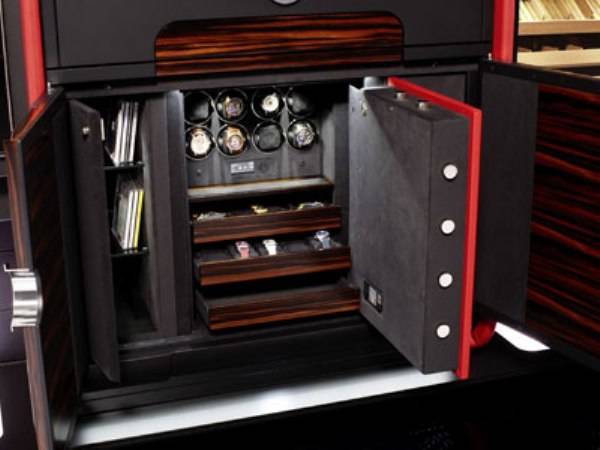 Домашний сейф в интерьере